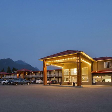 Days Inn By Wyndham Golden Εξωτερικό φωτογραφία